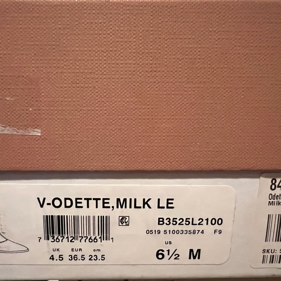 NIB: Via Spiga Women's Odette Milk Leather Booties Size 6.5 original box - Picture 10 of 11